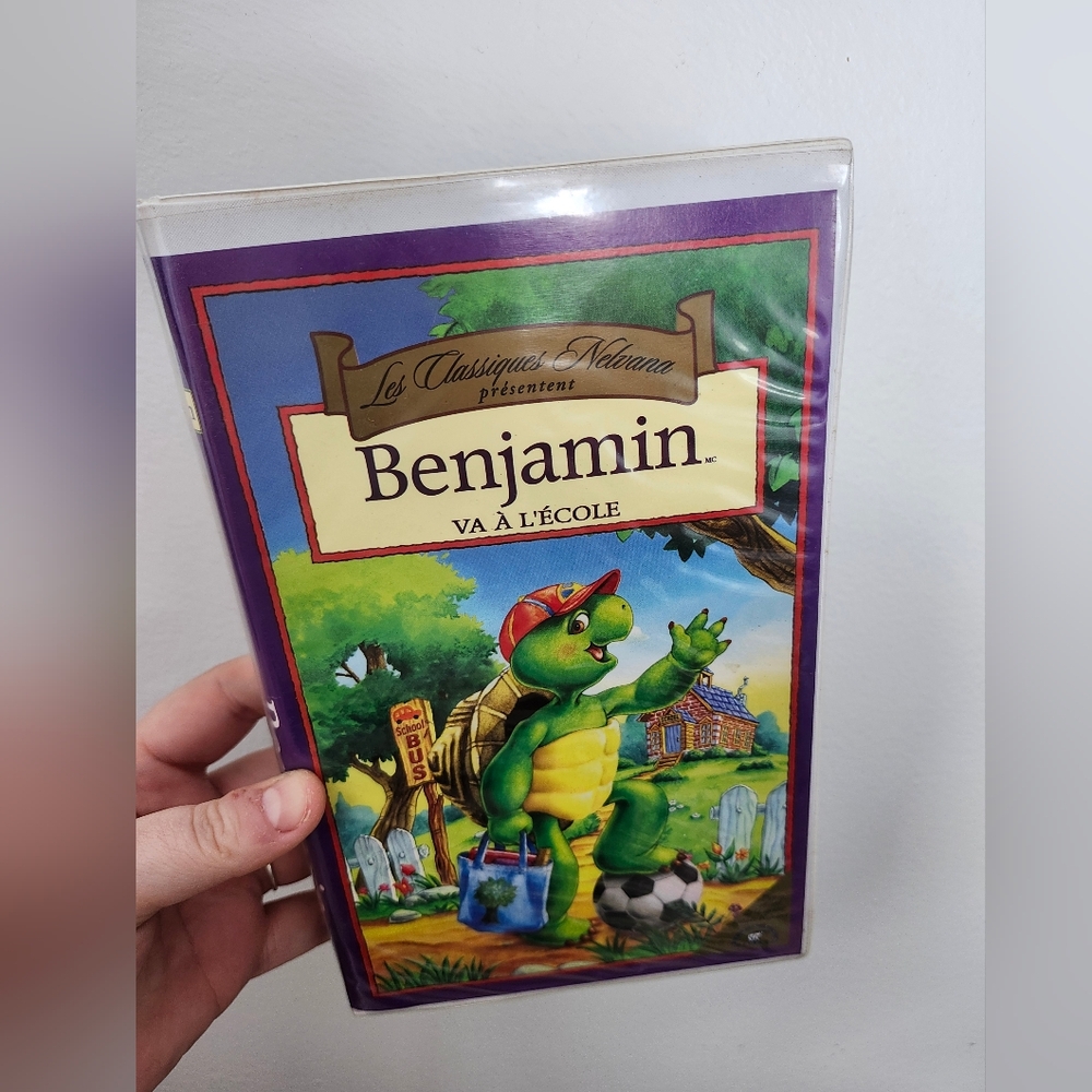 VHS Français Benjamin Va À L'école